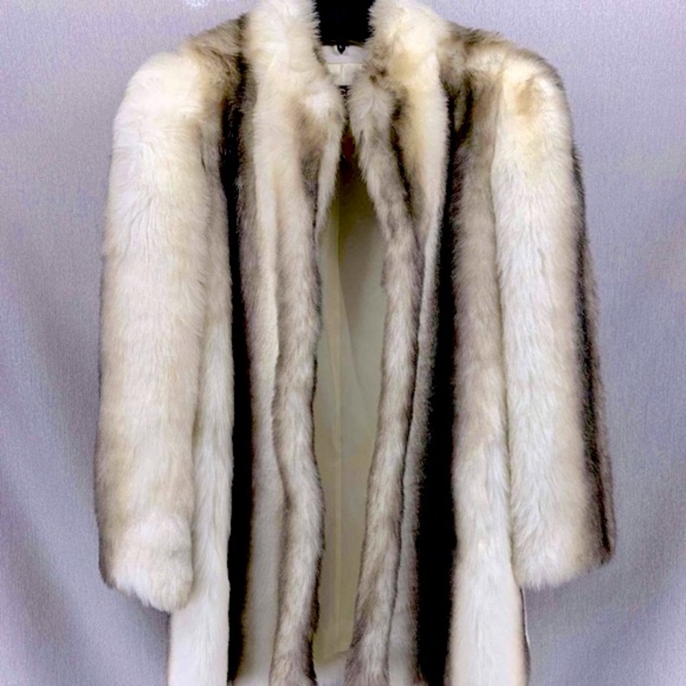 Vintage Avec Tu Faux Fur Coat